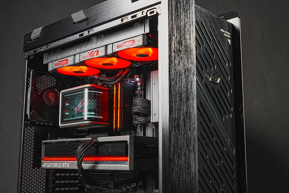 ASUS ROG Enthusiast Edition | RTX 5090 Astral | Ryzen 7 9800X3D