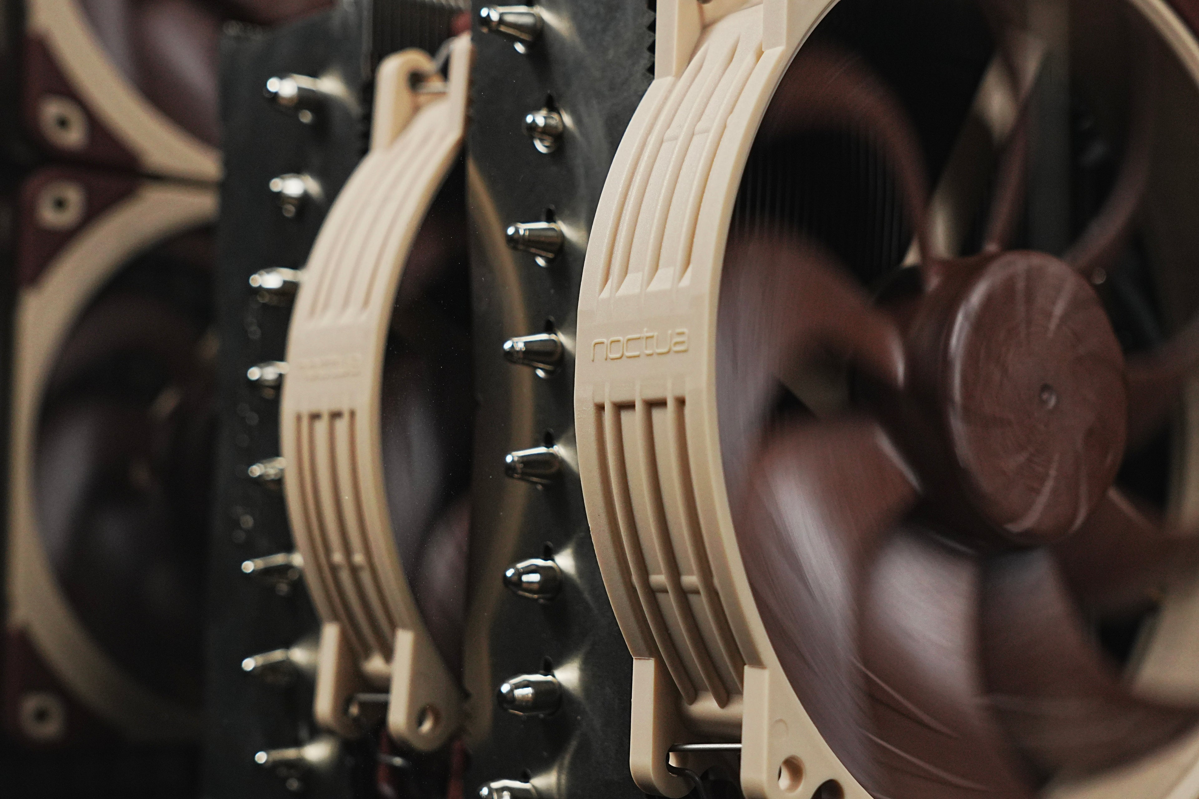 Noctua Edition Gaming PC | RTX 5080 Noctua | Ryzen 9 9950X3D
