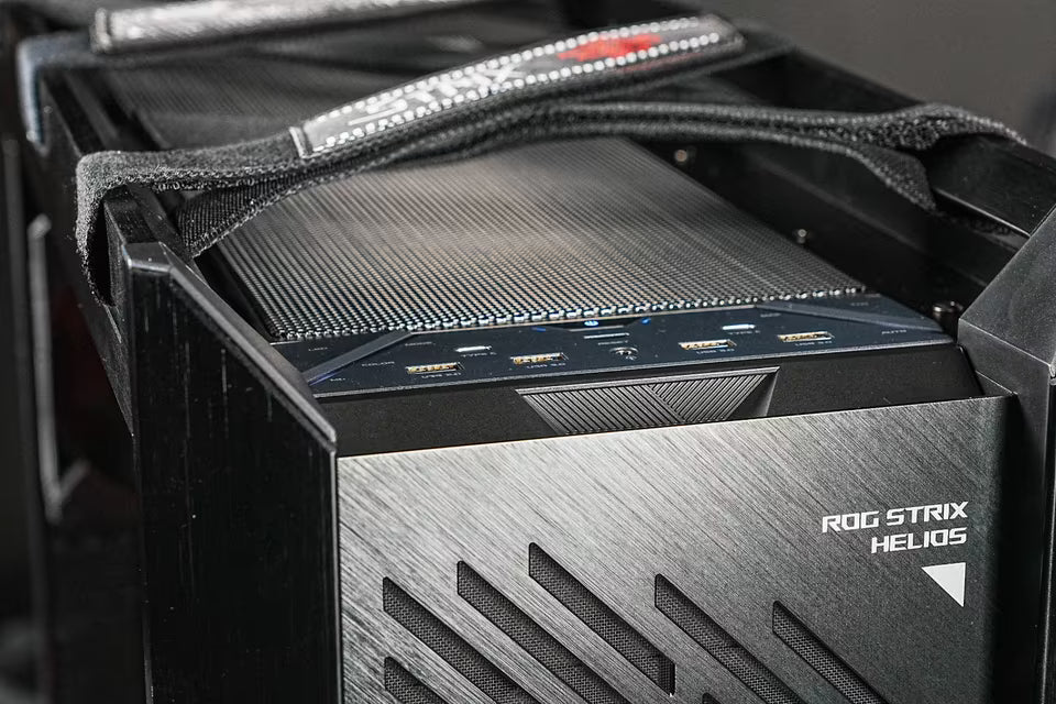 ASUS ROG Enthusiast Edition | RTX 5090 Astral | Ryzen 7 9800X3D