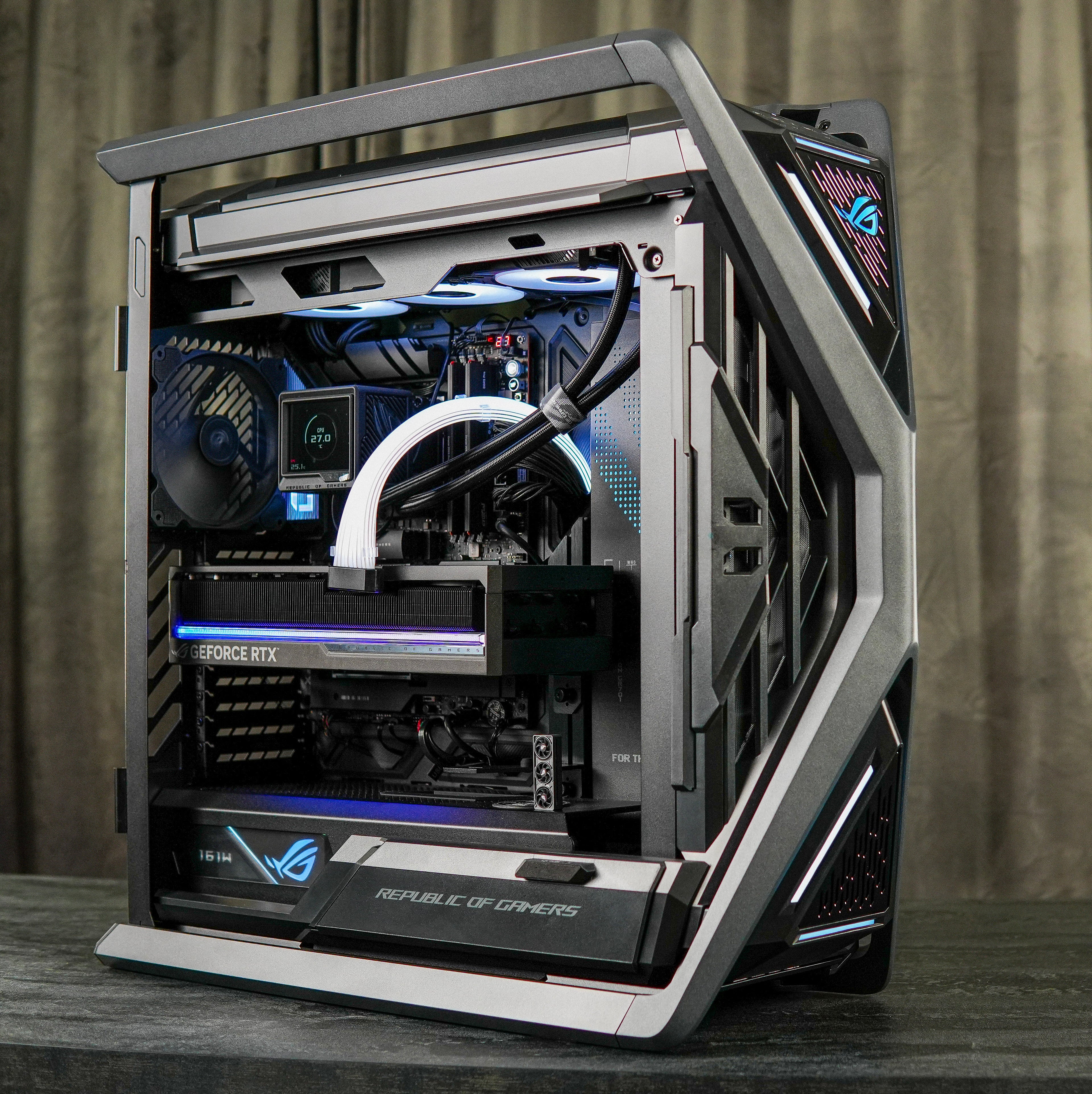 Extreme ROG High End Gaming PC – PixelBuilds Deutschland  
PixelBuilds Galerie – maßgeschneiderte Gaming PC Builds